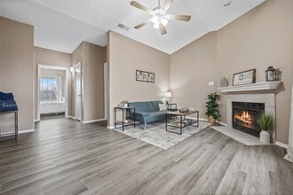 4113 Esters Rd, Unit 609 in Irving, TX - Building Photo - Building Photo