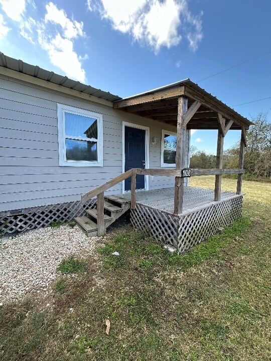 10024 Wrangler Wy in Midway, TX - Building Photo