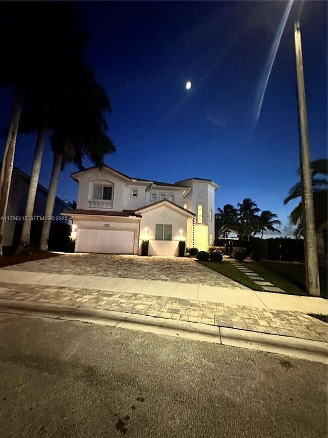 6801 NW 113th Ct in Doral, FL - Building Photo - Building Photo