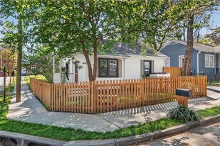 1267 Lyle Pl NW in Atlanta, GA - Building Photo