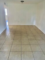 1752 NW 55th Ave in Lauderhill, FL - Building Photo