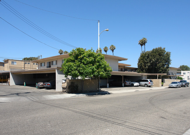 The Fremont Apartments in Oxnard, CA - Building Photo - Building Photo