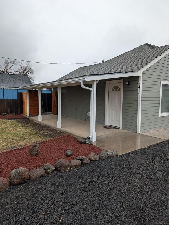 3414 Emerald St in Klamath Falls, OR - Building Photo - Building Photo