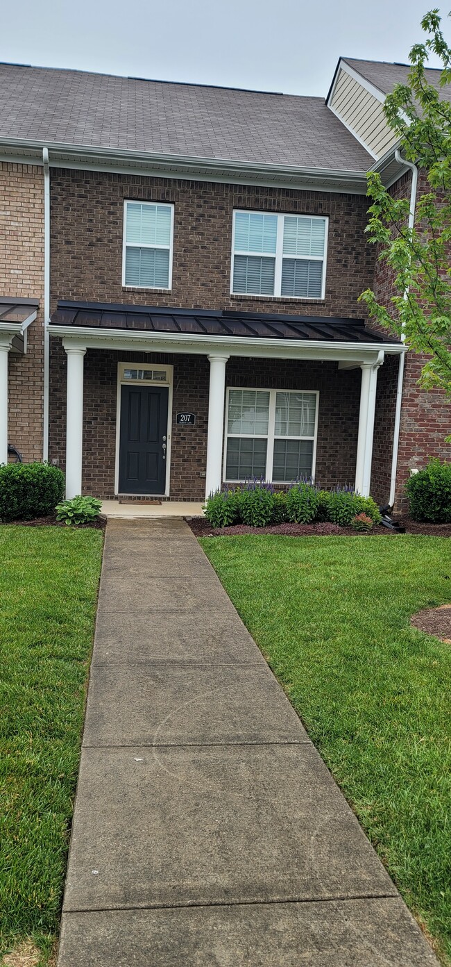 property at 207 Oldbury Ln