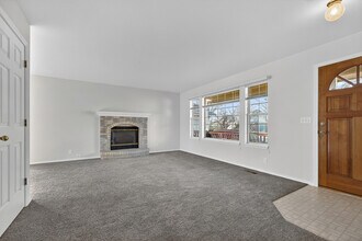 2074 N Siesta Ave in Boise, ID - Building Photo - Building Photo