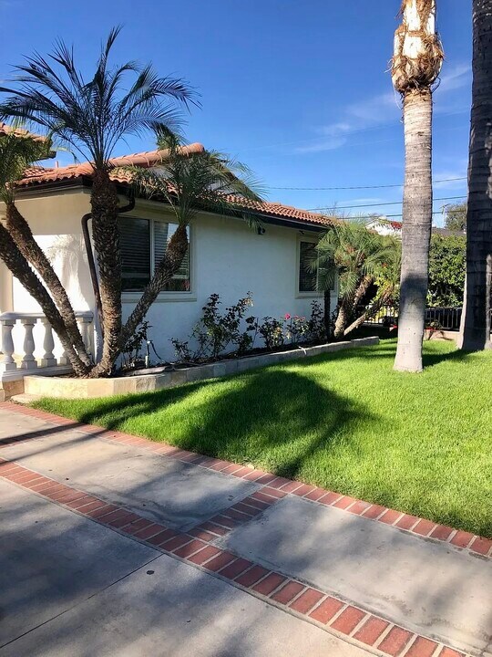 9111 Chaney Ave in Downey, CA - Building Photo