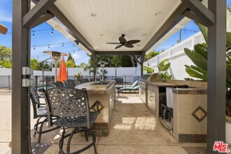 1832 11th St in Manhattan Beach, CA - Building Photo - Building Photo