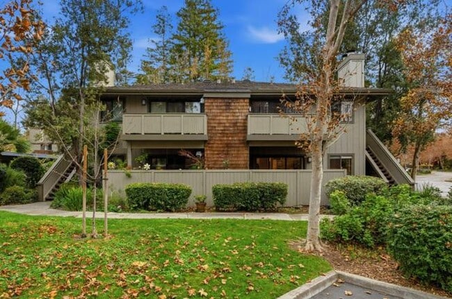 property at 3401 La Terrace Cir