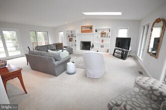 6025 Orris St in McLean, VA - Building Photo - Building Photo