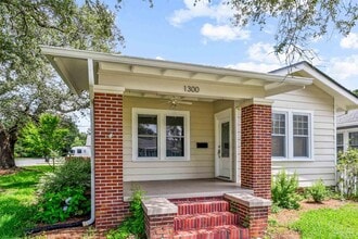 1300 E Avery St in Pensacola, FL - Building Photo - Building Photo