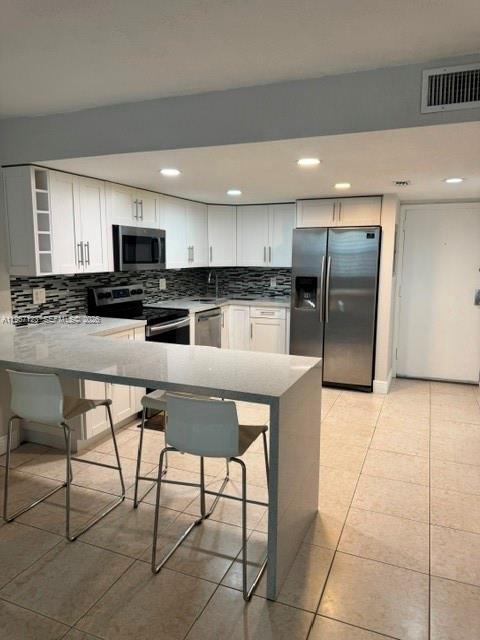 14421 N Kendall Dr in Miami, FL - Building Photo - Building Photo