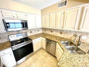 17106 Knots Landing in Addison, TX - Building Photo - Building Photo