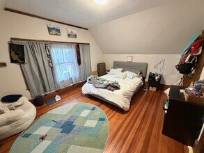 16 Linden Ave, Unit 7 in Somerville, MA - Foto de edificio - Building Photo