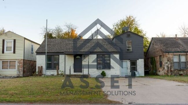 5924 NW 42nd St in Warr Acres, OK - Building Photo - Building Photo