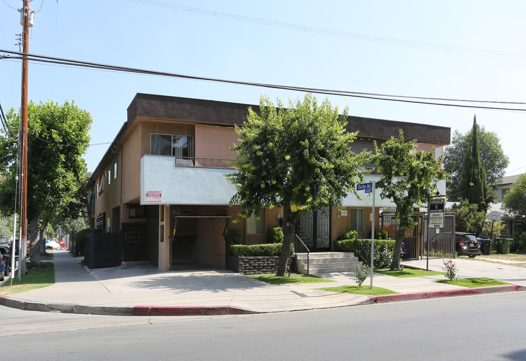 18345 Kittridge St in Reseda, CA - Building Photo