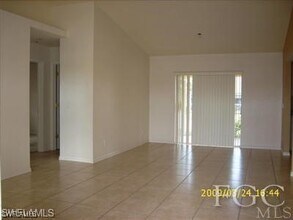 911 SE 31st St in Cape Coral, FL - Building Photo - Building Photo