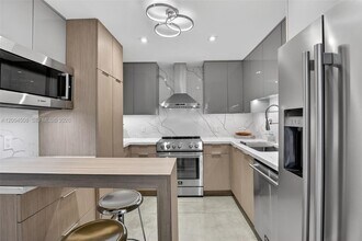 2780 NE 183rd St in Aventura, FL - Foto de edificio - Building Photo