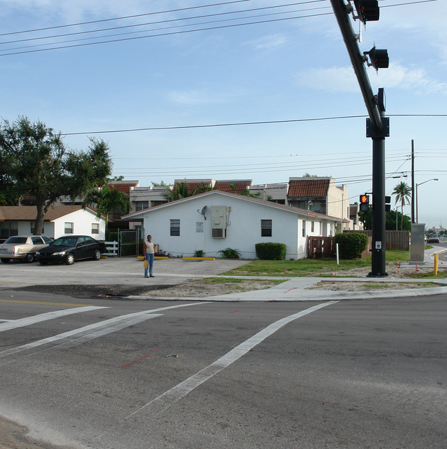 5601 NW 15th St in Fort Lauderdale, FL - Building Photo - Building Photo