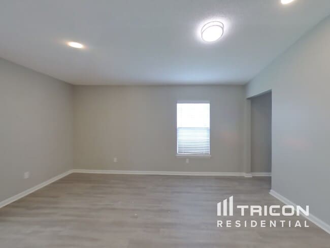 1018 Cherry Point Way in Jacksonville, FL - Building Photo - Building Photo