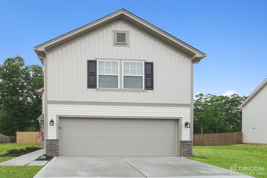 828 Georgia Oak Ln in Landis, NC - Building Photo