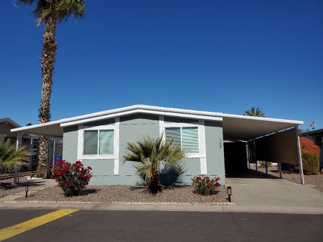 2401 E Southern Ave in Tempe, AZ - Foto de edificio - Building Photo