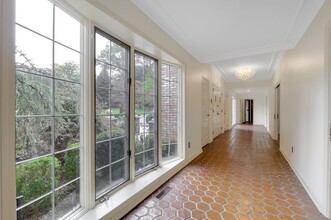 30 Cambridge Way in Alpine, NJ - Building Photo - Building Photo