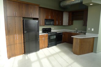41 Burroughs St in Detroit, MI - Building Photo - Building Photo