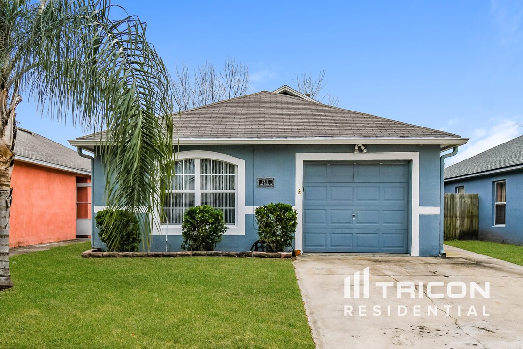 7312 Lawn Tennis Ln in Jacksonville, FL - Building Photo