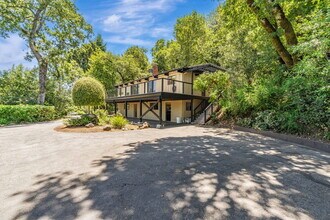 24 El Rey Rd in Portola Valley, CA - Building Photo - Building Photo