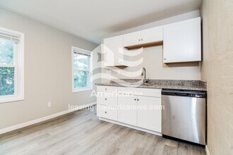 235 Burton Ave in Washington, PA - Building Photo - Building Photo