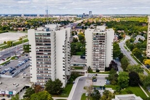 1229 Marlborough Ct in Oakville, ON - Building Photo