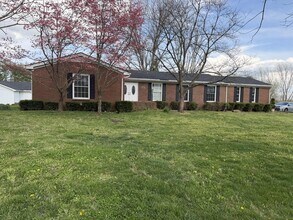 110 Pineur Rd in Richmond, KY - Building Photo - Building Photo