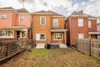 1325 Margaret St in Munhall, PA - Building Photo - Building Photo