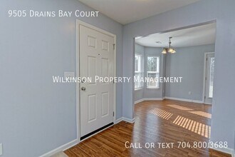 9505 Drains Bay Ct in Charlotte, NC - Building Photo - Building Photo