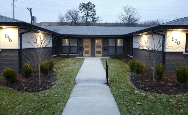 818 Francis Pl in Clayton, MO - Building Photo - Building Photo