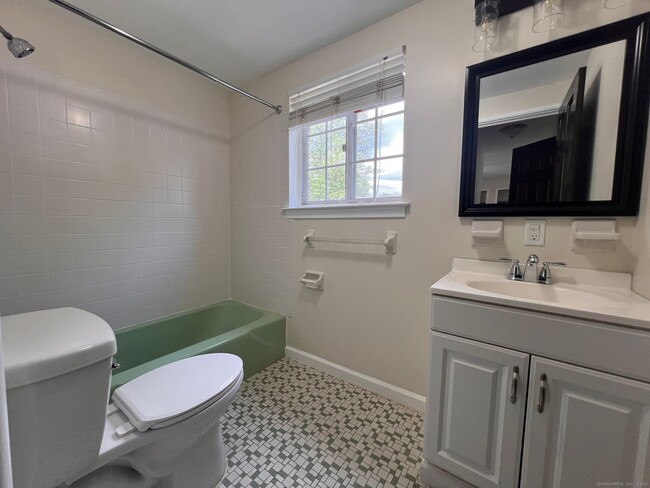 201 Bretton St in Bridgeport, CT - Building Photo - Building Photo