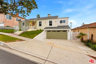5452 Harcross Dr in Los Angeles, CA - Building Photo - Building Photo