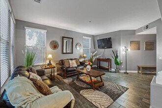 1107 Shadowcrest Ln in Fallbrook, CA - Building Photo - Building Photo