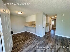 17276 SW Alexander St in Beaverton, OR - Building Photo - Building Photo
