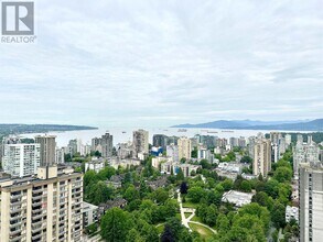918 W 49th Ave in Vancouver, BC - Building Photo - Building Photo