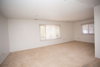 815 E Ivinson Ave in Laramie, WY - Building Photo - Interior Photo