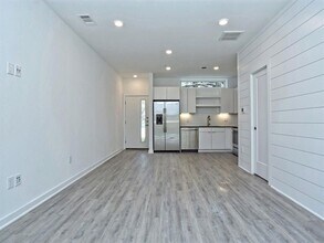 5924 S Congress Ave in Austin, TX - Building Photo - Building Photo