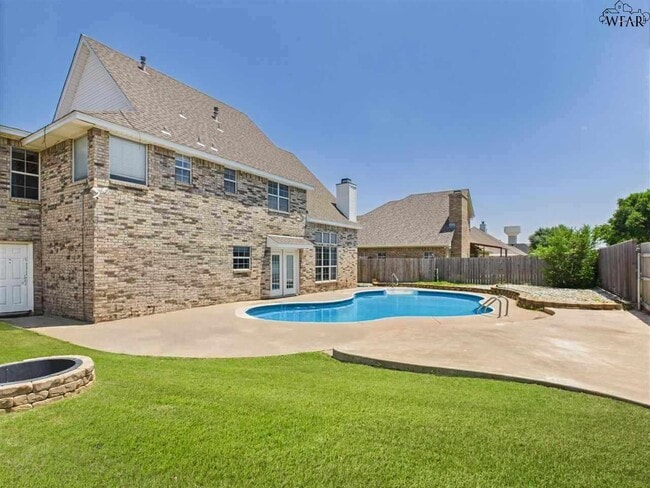 property at 3504 Rugby Ln