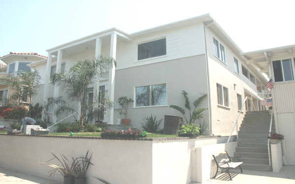 1536 Monterey Blvd in Hermosa Beach, CA - Building Photo