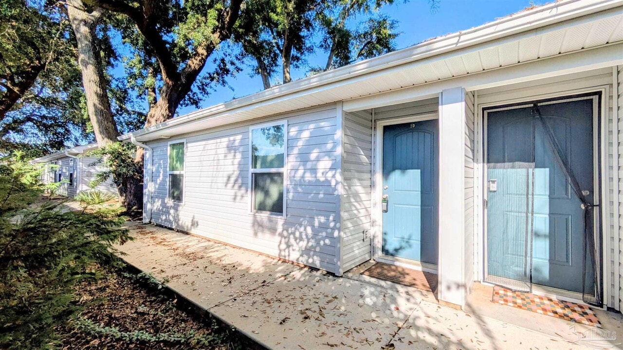 313 N Navy Blvd in Pensacola, FL - Building Photo