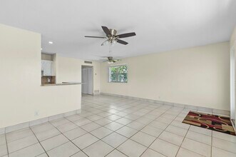 706 Saxony Pl in Delray Beach, FL - Building Photo - Building Photo