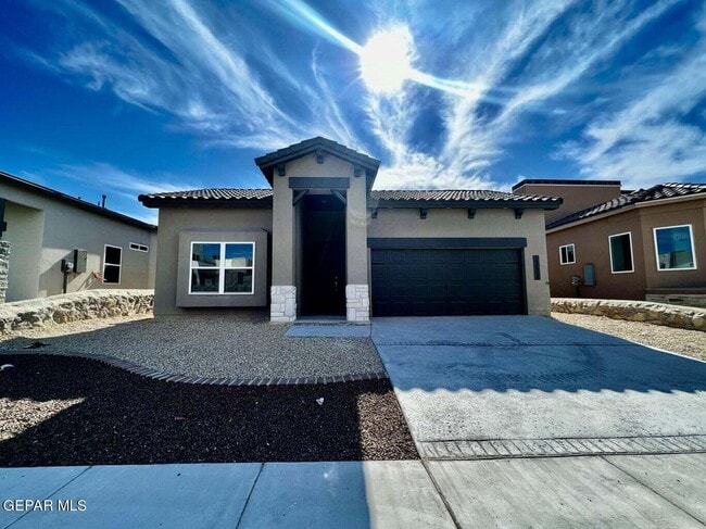 property at 13652 Glen Vista Ln