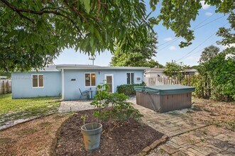 4820 NE 1st Terrace in Fort Lauderdale, FL - Building Photo - Building Photo