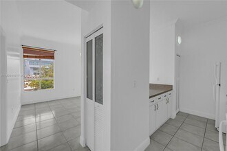 7400 W 20th Ave in Hialeah, FL - Building Photo - Building Photo