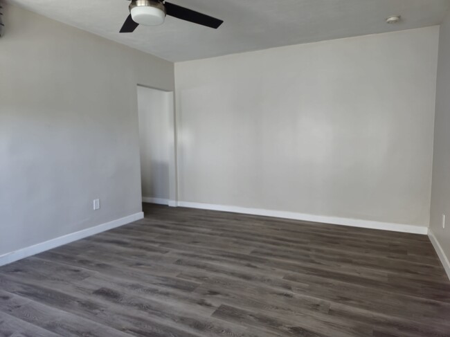 209 W Ave 26, Unit 211 in Los Angeles, CA - Building Photo - Building Photo